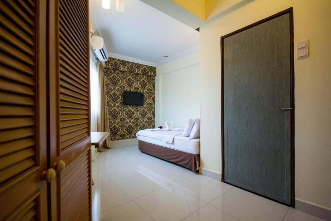 Hotel Sea Princess Teluk Bahang Exterior foto